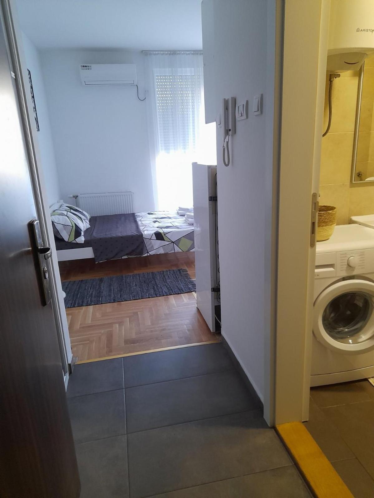 Nikola Ns Apartment Нови Сад Екстериор снимка
